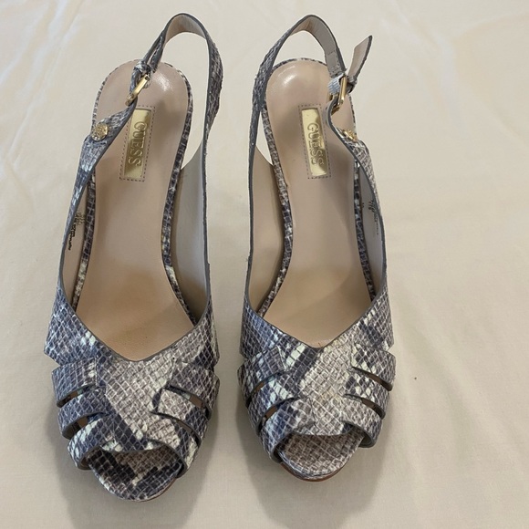 Guess snakeskin heels. Very good condition. - Picture 5 of 11